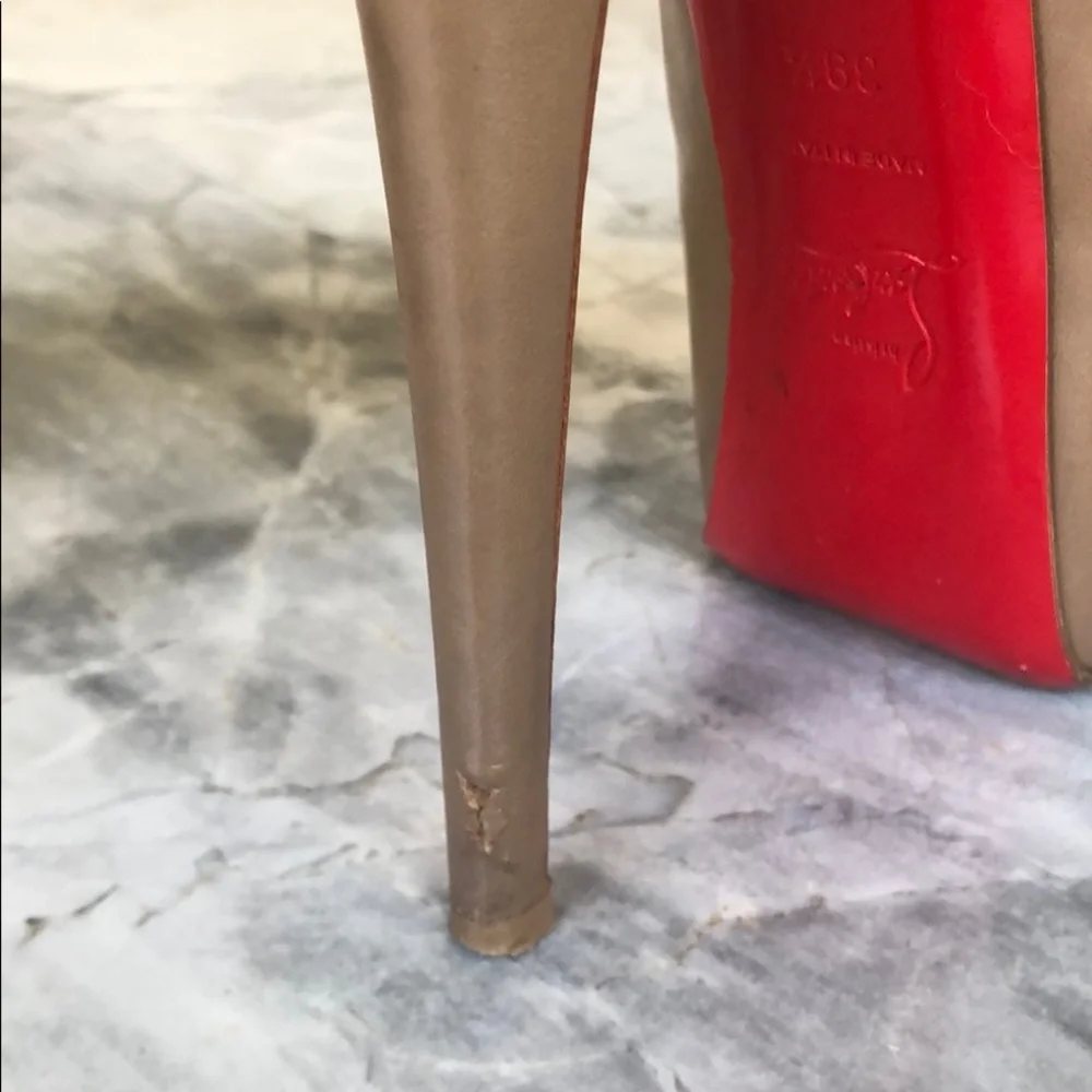 Christian Louboutin Mocha Leather Daffodile pumps! - Picture 7 of 8